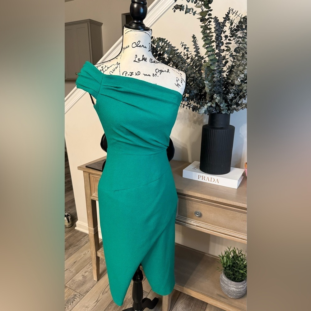 One-Shoulder Midi Length Dress
Size: 2